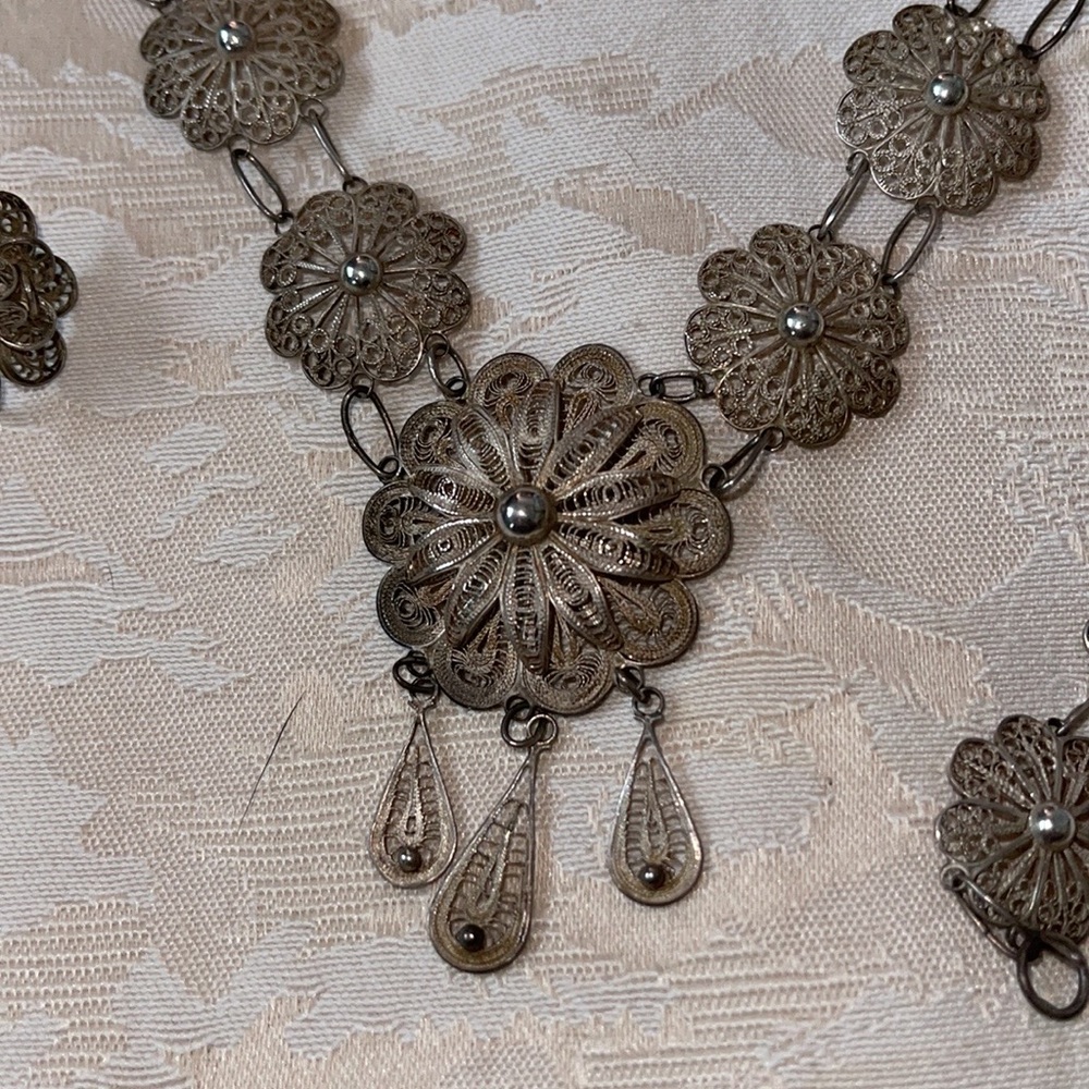 Delicate Silver Set. - image 3